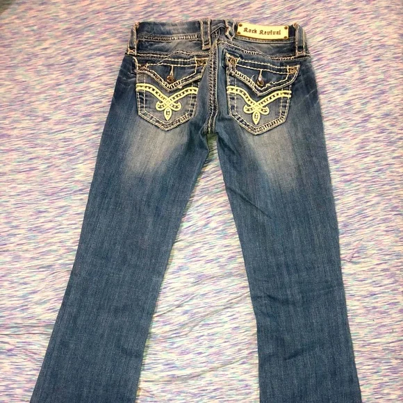 Woman’s Rock Revival jeans size 24 color blue jeans - Picture 3 of 4
